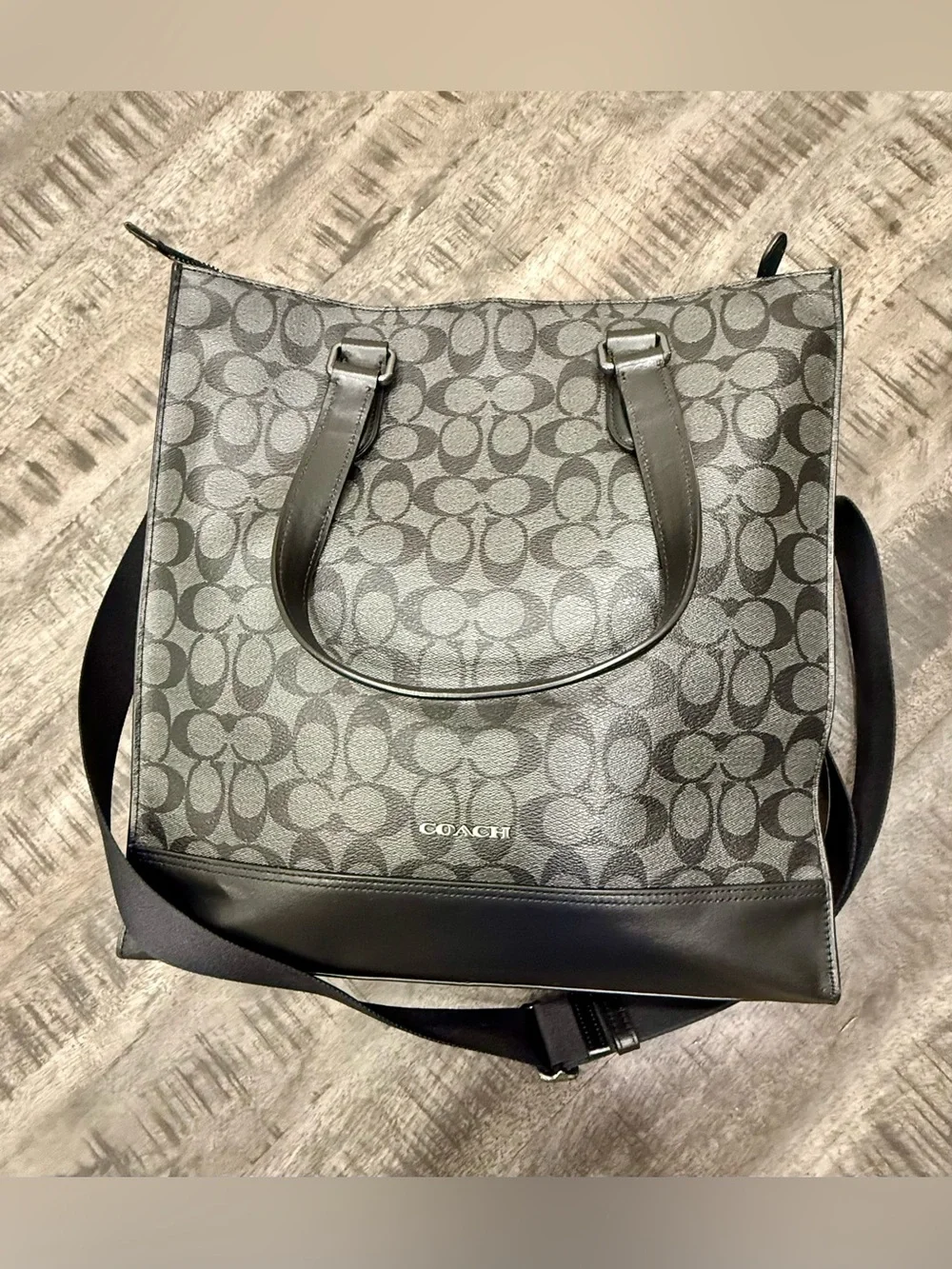 Coach men’s messenger